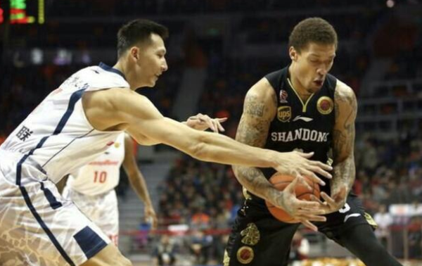  德甲联盟宣布缩减外援名额引发各队不满情绪