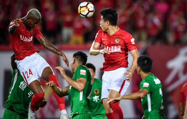  佛罗伦萨新援首秀惊艳，助攻帽子戏法  