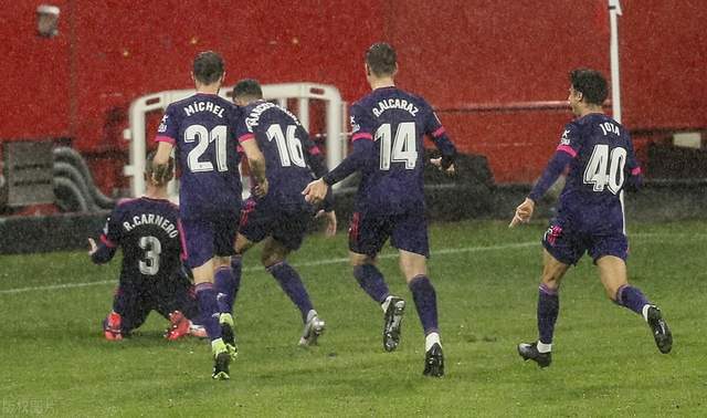  尚布利防守坚韧不拔，客场逼平劲旅制造冷门